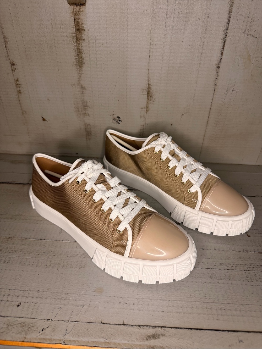 Women's Neutral Beige Low-Top Lace-Up Sneakers- 8